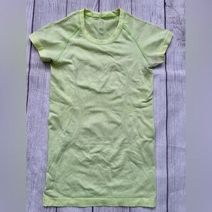 Size 4 Lululemon Swiftly Tech Tee